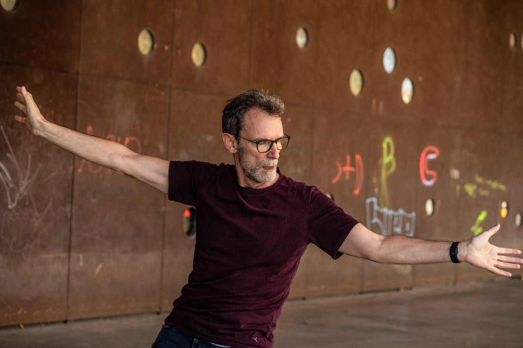 Raimon Àvila en moviment durant una coreografia